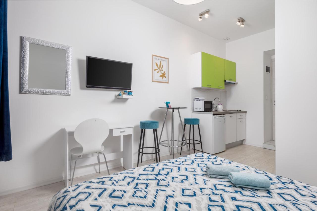 Studio Apartments Fran'S Rijeka Exterior photo